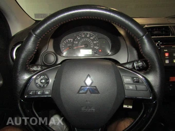 2020 Mitsubishi Mirage LE – miniatura 11