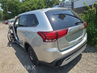 2020 Mitsubishi Outlander ES - miniatura 6