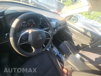 2020 Mitsubishi Outlander ES - miniatura 11