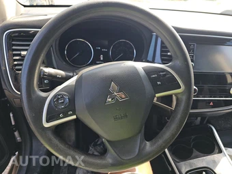 2020 Mitsubishi Outlander ES – miniatura 10