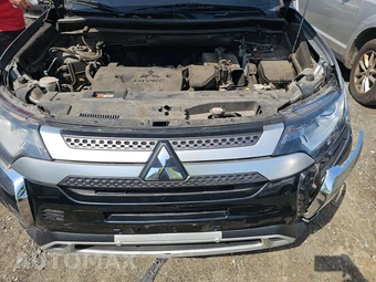 2020 Mitsubishi Outlander ES – miniatura 15