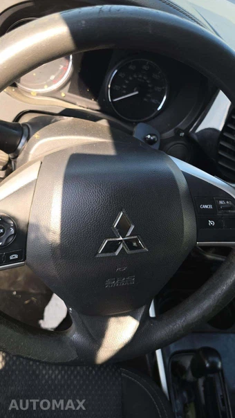 2020 Mitsubishi Outlander ES – miniatura 29