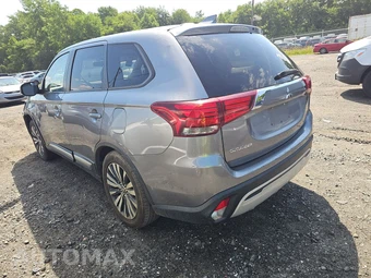 2020 Mitsubishi Outlander ES – miniatura 6