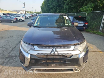 2020 Mitsubishi Outlander ES - miniatura 2