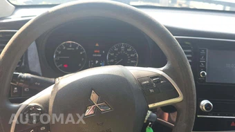 2020 Mitsubishi Outlander ES - miniatura 34