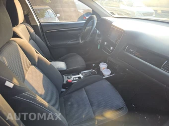 2020 Mitsubishi Outlander ES - miniatura 8