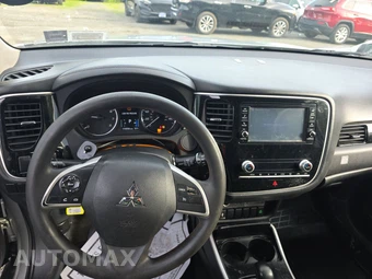 2020 Mitsubishi Outlander ES – miniatura 11