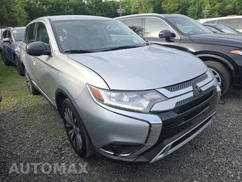 2020 Mitsubishi Outlander ES – miniatura 3