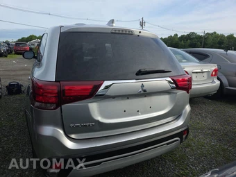 2020 Mitsubishi Outlander ES – miniatura 5