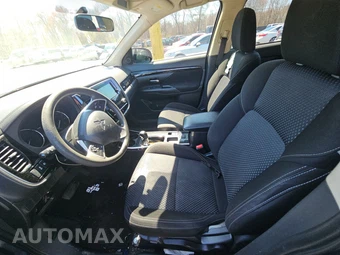 2020 Mitsubishi Outlander ES – miniatura 7