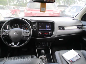 2020 Mitsubishi Outlander - miniatura 12