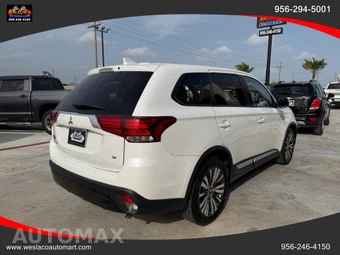2020 Mitsubishi Outlander - miniatura 7
