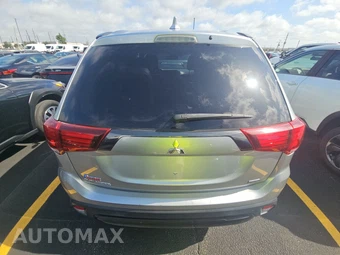 2020 Mitsubishi Outlander LE - miniatura 5
