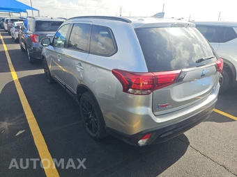 2020 Mitsubishi Outlander LE - miniatura 6