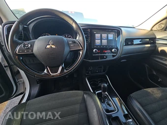 2020 Mitsubishi Outlander SE – miniatura 11