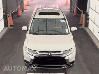 2020 Mitsubishi Outlander SE – miniatura 2