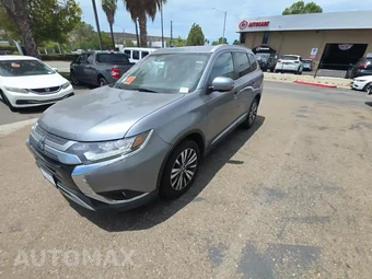 2020 Mitsubishi Outlander SE