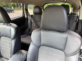 2020 Mitsubishi Outlander SE - miniatura 16