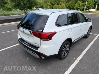 2020 Mitsubishi Outlander SE - miniatura 24
