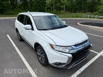 2020 Mitsubishi Outlander SE - miniatura 25