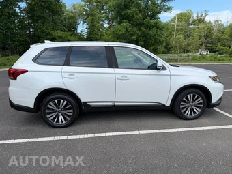 2020 Mitsubishi Outlander SE - miniatura 8