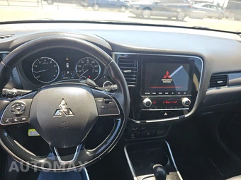 2020 Mitsubishi Outlander SEL - miniatura 11