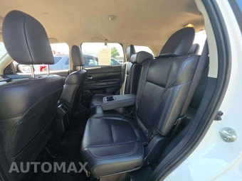 2020 Mitsubishi Outlander SEL - miniatura 13