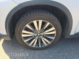 2020 Mitsubishi Outlander SEL - miniatura 24