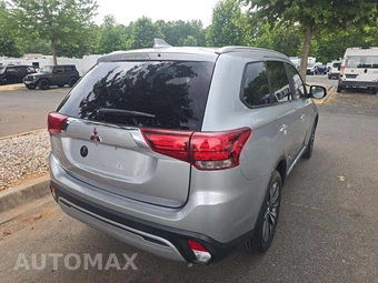 2020 Mitsubishi Outlander SEL - miniatura 3