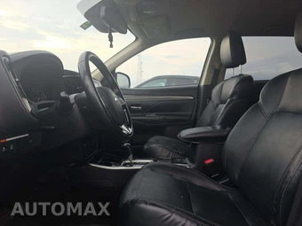 2020 Mitsubishi Outlander SEL - miniatura 6