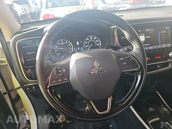 2020 Mitsubishi Outlander SEL – miniatura 10