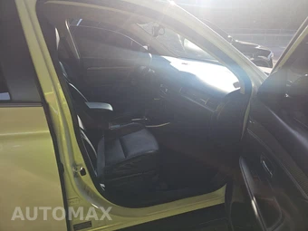 2020 Mitsubishi Outlander SEL – miniatura 8