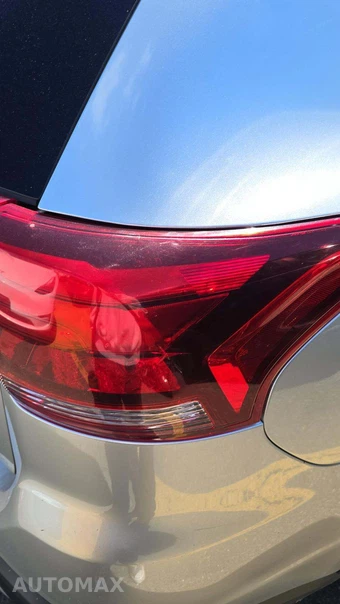 2020 Mitsubishi Outlander SEL – miniatura 44