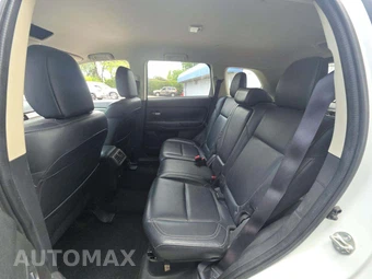 2020 Mitsubishi Outlander SEL – miniatura 13