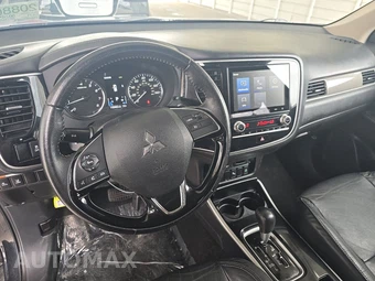 2020 Mitsubishi Outlander SEL - miniatura 11