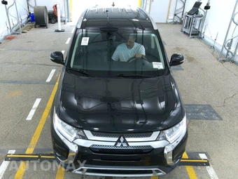 2020 Mitsubishi Outlander SEL - miniatura 2