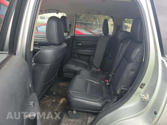 2020 Mitsubishi Outlander SEL - miniatura 13