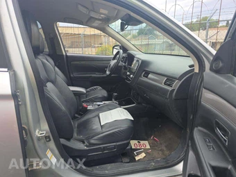 2020 Mitsubishi Outlander SEL - miniatura 19