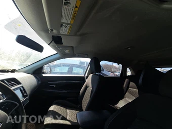 2020 Mitsubishi Outlander Sport Black Edition – miniatura 19