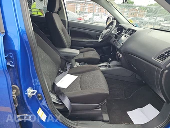 2020 Mitsubishi Outlander Sport Black Edition - miniatura 8