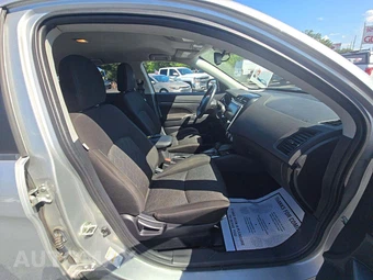 2020 Mitsubishi Outlander Sport ES - miniatura 15
