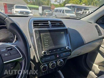 2020 Mitsubishi Outlander Sport SE – miniatura 10