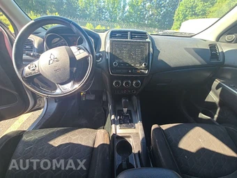 2020 Mitsubishi Outlander Sport SE – miniatura 11