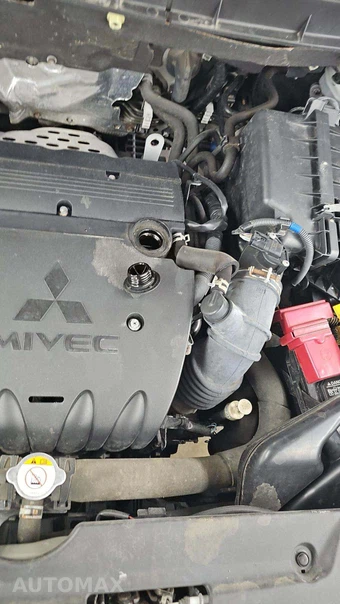 2020 Mitsubishi Outlander Sport SE - miniatura 17