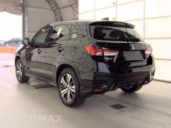 2020 Mitsubishi Outlander Sport SE - miniatura 6