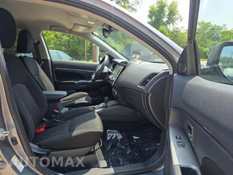 2020 Mitsubishi Outlander Sport SE - miniatura 15