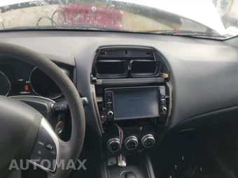 2020 Mitsubishi Outlander Sport SP – miniatura 11
