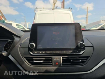 2020 Nissan Altima S – miniatura 10