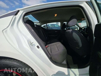 2020 Nissan Altima S – miniatura 16