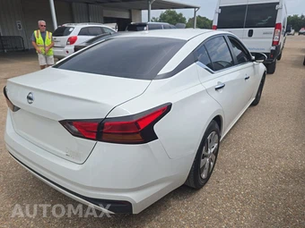 2020 Nissan Altima S – miniatura 4